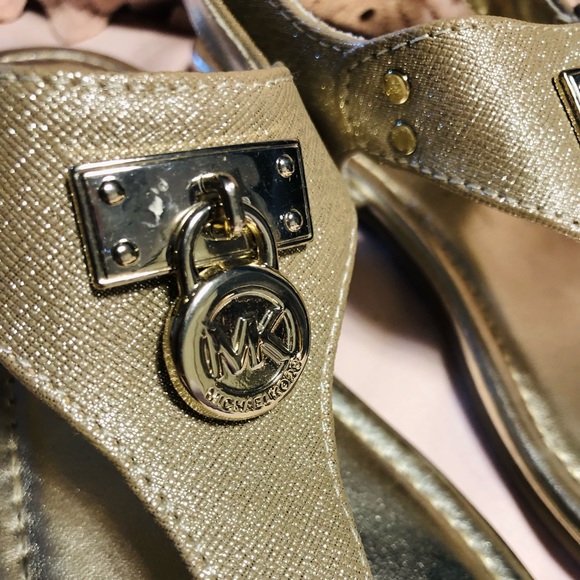 Girls size 2 Michael Kors gold sandals - Picture 7 of 9